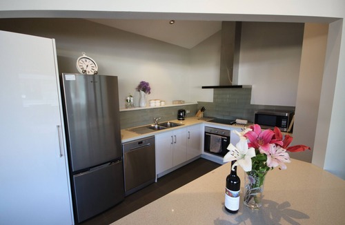 Margaret River Apartment | Margaret River Main Street Apartment.nRight in the heart of Margaret River.