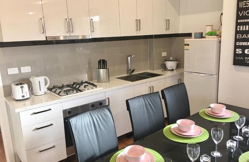 Maribyrnong House | Maribyrnong River Vacation Home