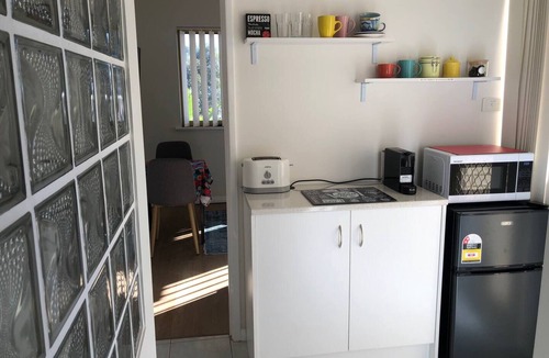 Beresford Apartment | Marina Retreat Geraldton - Centrally Located in Garden Setting