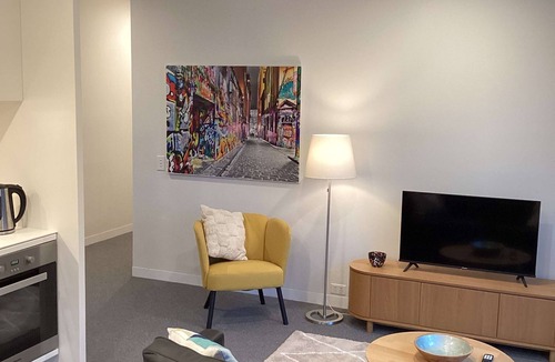 Docklands Apartment | Marina Tower - Stunning Harbour & City View