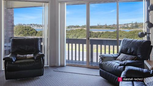 Bermagui House | Marina Townhouse 1 - Unit 1 Wapengo St 6