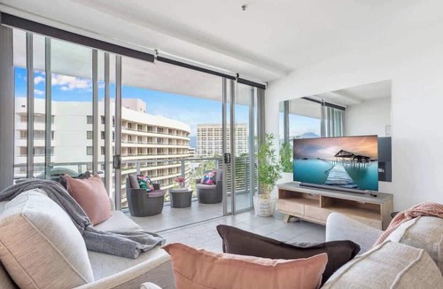Cairns Central Business District Apartment | Marina View Balcony Escape at Harbour Lights