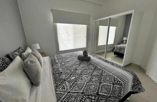 Cullen Bay Apartment | Marina View Holiday Apartment - Beautiful Views