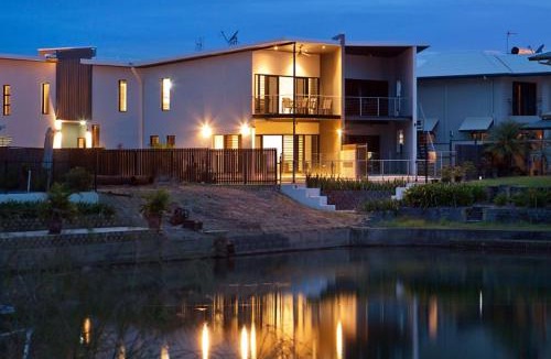 Bayview House | Marina Views Townhouse