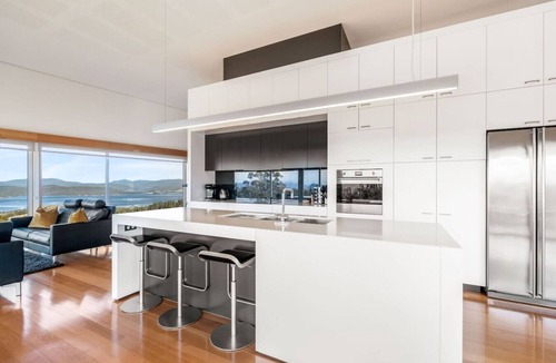 Bream Creek Apartment | Marion Bay House Luxury Retreat
