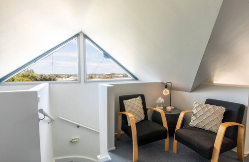 Ocean Grove House | Marlin House - Pet friendly - Sleeps 8
