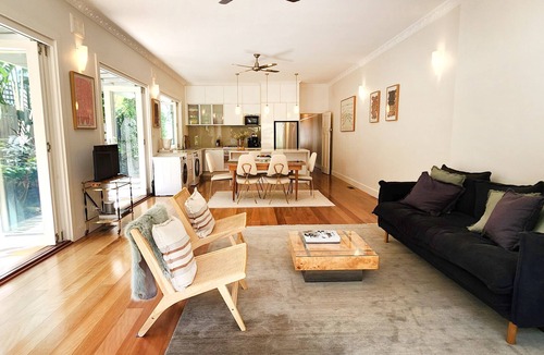 Maroubra House | Maroubra Beach House with Lush Garden Oasis
