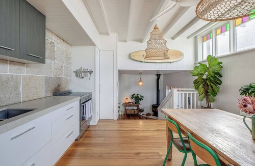Maroubra House | Maroubra Escape Beachside Charm and Ocean Glimpses