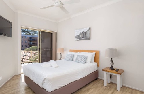 Nelson Bay Apartment | Martys Little Beach No 14