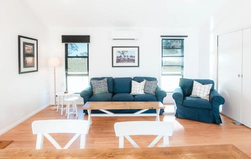Armidale House | Mary Cabin | Saumarez Homestead