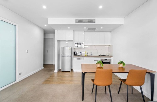 Mascot Apartment | Mascot 1 bedrooms Close to station easy 2 anywhere