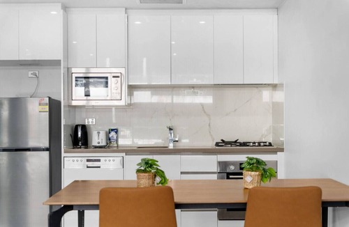 Mascot Apartment | Mascot 1 bedrooms Close to station easy 2 anywhere
