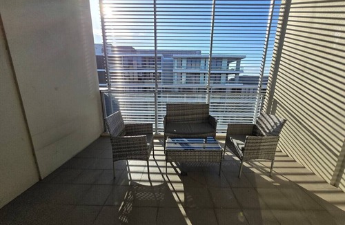 Mascot Apartment | Mascot 2 bedrooms Close to station easy 2 anywhere