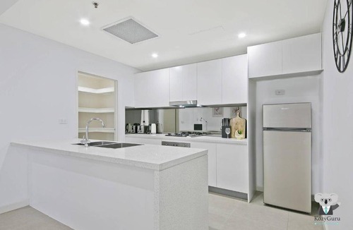 Mascot Apartment | Mascot Spacious Brand New 2Bed +Parking NMA260-6
