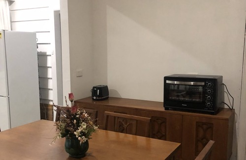 Burwood House | Master Bedroom with its own bathroom,right opposite to Deakin Uni Burwood Campus