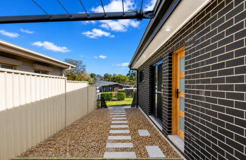 Bradbury House | Matildas Urban Escape 6-Min Station & Shops