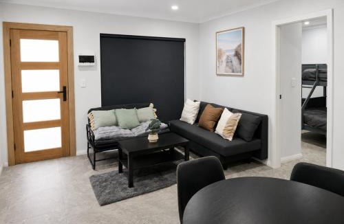 Bradbury House | Matildas Urban Escape 6-Min Station & Shops