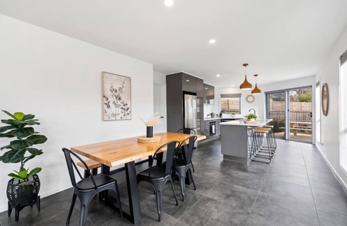 Warrane House | Mawson’s Villa 10min CBD & Airport