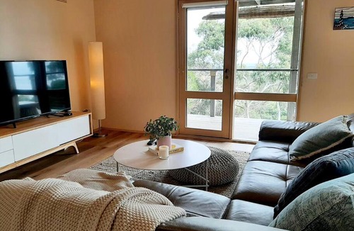 McCrae House | McCrae Hilltop Retreat, Views of Bay & Lighthouse