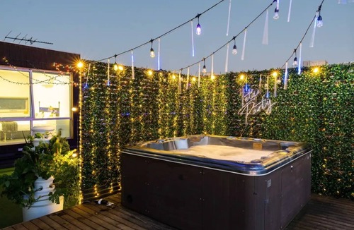 East Melbourne Apartment | MCG Royal Crown Penthouse