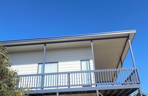 Warrenben House | Melaleuca - where you can enjoy sunsets every night 🌅from your armchair.