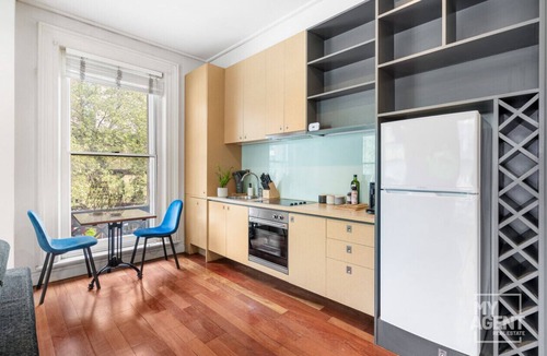 Chinatown Apartment | Melbourne Bourke Street Bliss