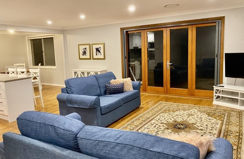 St Ives Chase House | Menengai, Luxury Townhouse in St Ives, NSW