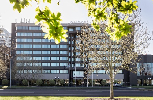 Melbourne Hotel | Mercure Melbourne Albert Park