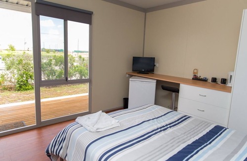 Bowen Hotel | Merinda Village Hotel