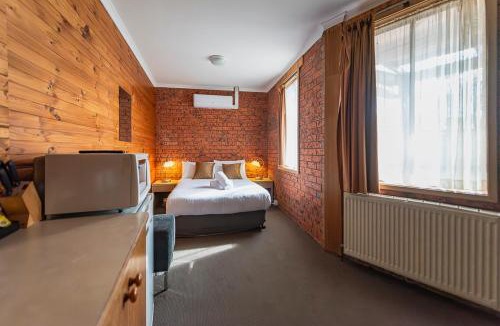 Merrijig Hotel | Merrijig Motor Inn
