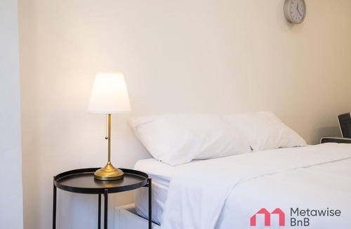 Rushcutters Bay Apartment | MetaWise BnB Stylish Studio Rushcutters Room 1