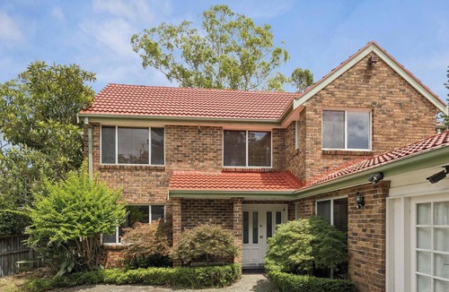 Castle Hill House | MetaWise Cozy Family Room5 in Shared Home Free Parking