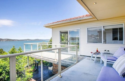 Point Clare House | Metawise Stylish 2-Bedroom Home with Easy CBD Ac