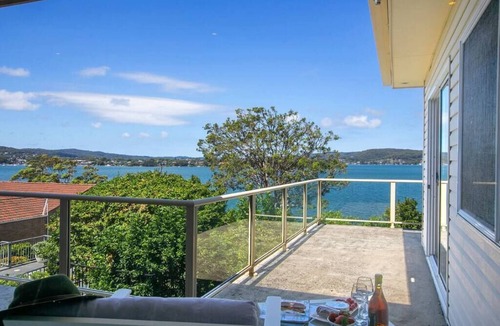 Point Clare House | Metawise Stylish 2-Bedroom Home with Easy CBD Ac