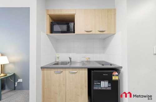 Cronulla Apartment | MetaWiseBnB Cronulla Beach Walk to Train & Shops 1