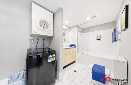 Cronulla Apartment | MetaWiseBnB Cronulla Beach Walk to Train & Shops 4