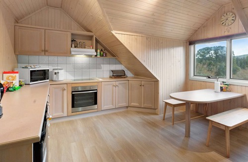 Merrijig House | Mi Casita - Quiet & Peaceful with Mt Buller views