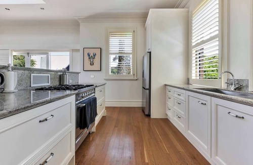 Katoomba House | "Mia Mia" - 4BR Federation Home with Fireplaces