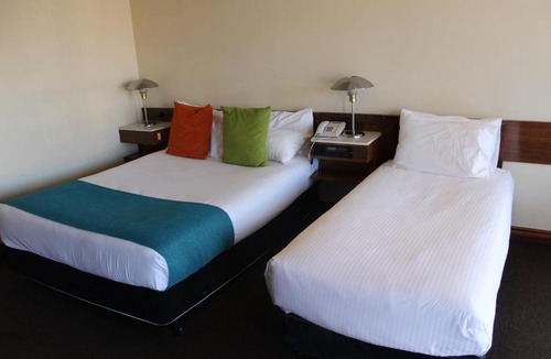 Ballarat Hotel | Mid City Ballarat