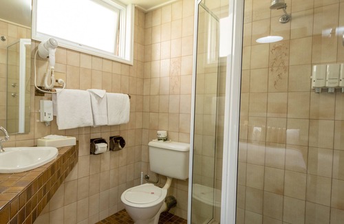 Orange Hotel | Midcity Motor Lodge