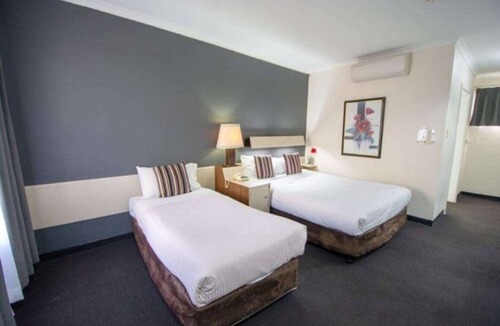 Orange Hotel | Midcity Motor Lodge