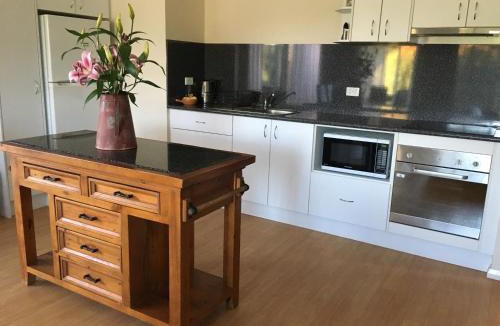 Collingwood Park Villa | Middleton Bay Retreat
