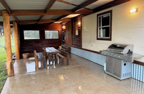 Tomalla Cabin | Milmilland Cottage - 10 mintutes to the Barrington Tops, Escape and unwind.
