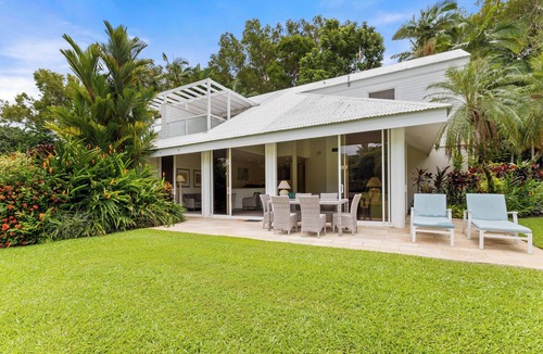 Port Douglas Villa | Mirage Resort Villa 434 with access to Sheraton Facilities
