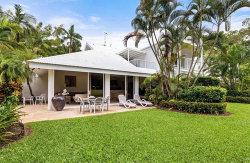 Port Douglas Villa | Mirage Resort Villa 444 with access to Sheraton Facilities