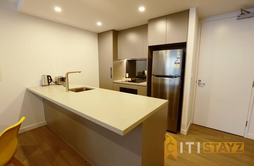 Phillip Apartment | Modern 1Bd Woden | Free Parking | Professionals
