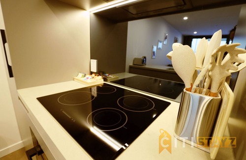 Phillip Apartment | Modern 1Bd Woden | Free Parking | Professionals
