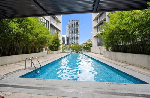 Belconnen Apartment | Modern 1BR Views in Belconnen