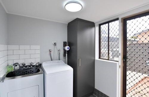 Kooringal Apartment | Modern 2 Bedroom Apartment - Wagga