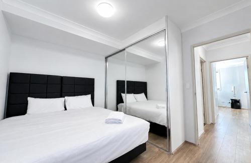 Parramatta Apartment | Modern 2 Bedroom Apartment with Parking Central Parramatta